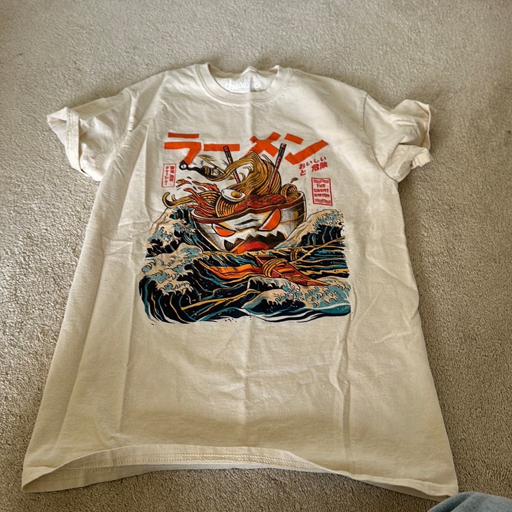 Tee shirt